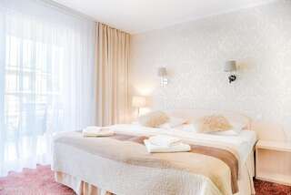 Отель Hotel Messa Владыславово Двухместный номер с 1 кроватью или 2 отдельными кроватями и балконом-1